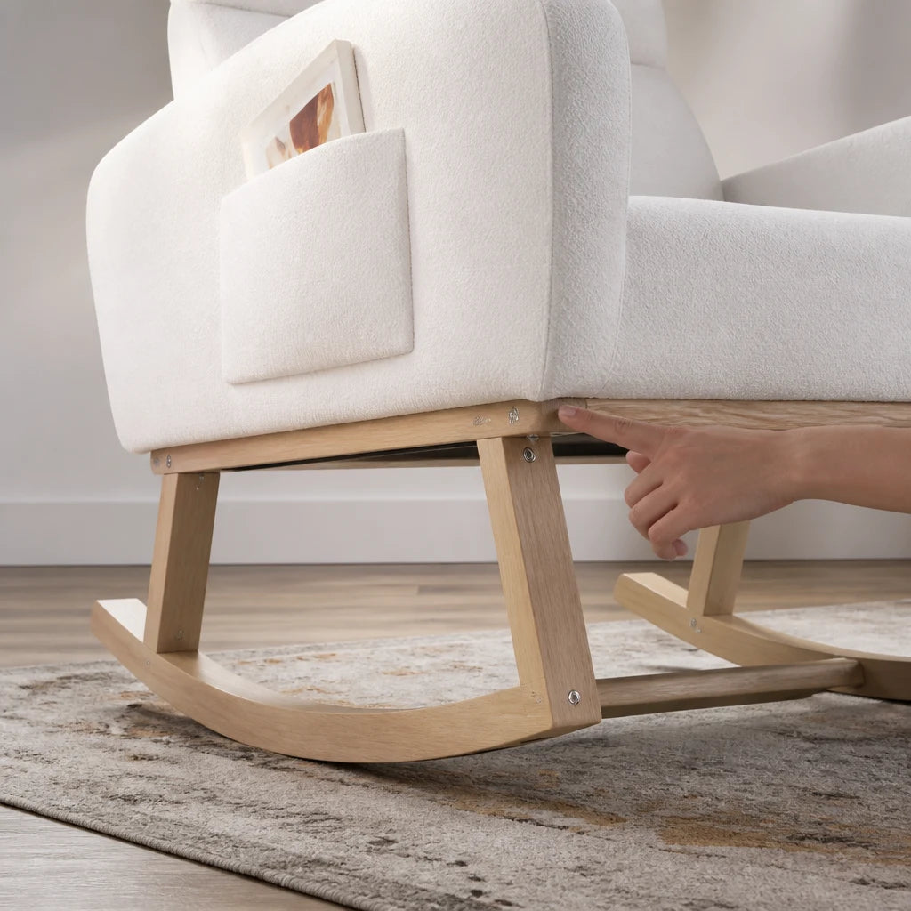 Rocking Chair en tissu teddy avec accoudoirs | DOVA
